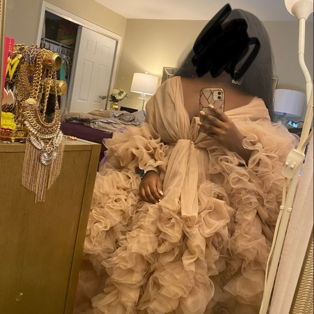 Mesh maternity or wedding robe